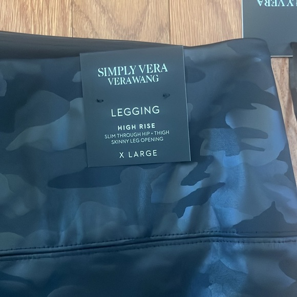 Simply Vera High Rise Legging - Picture 2 of 6